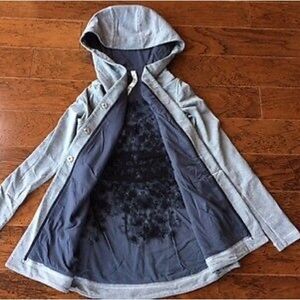 Lululemon Awareness Wrap size 4